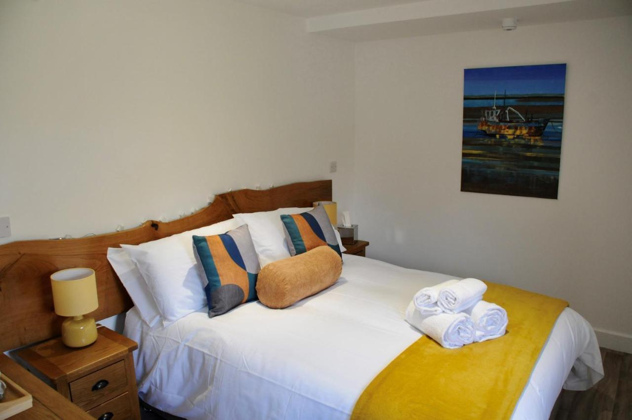 Sleep@Calon Y Fferi Hotel Ferryside Bagian luar foto